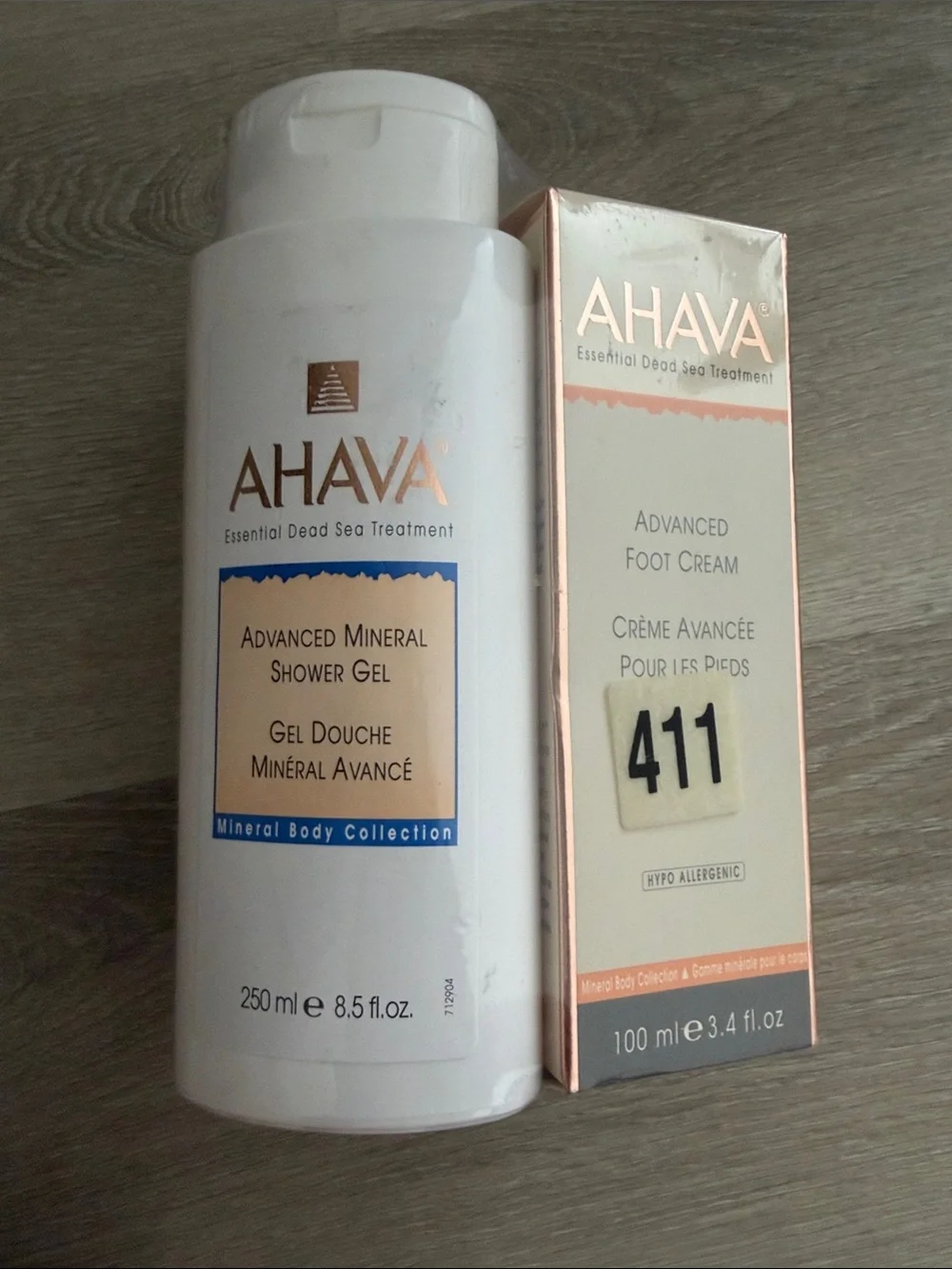 4 AHAVA Women’s Moisturizer Set Cream Packaging